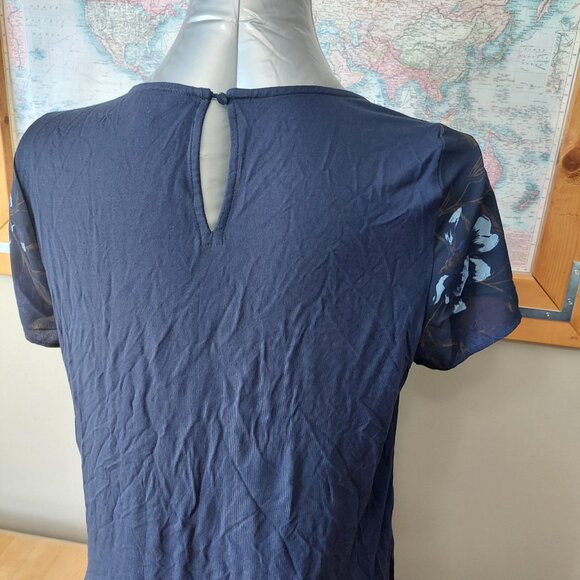 Camber & Grace Short Sleeved Top Navy Blue with Floral Pattern Women's M - Picture 5 of 8